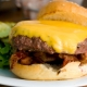 217_20200903100912_cheeseburger.jpg
